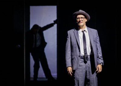 FBI Special Agent Carl Hanratty (Mike Masters)